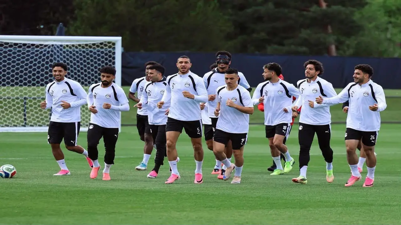 منتخب مصر يبدأ تدريباته استعدادًا لمواجهة أستراليا في كأس العالم